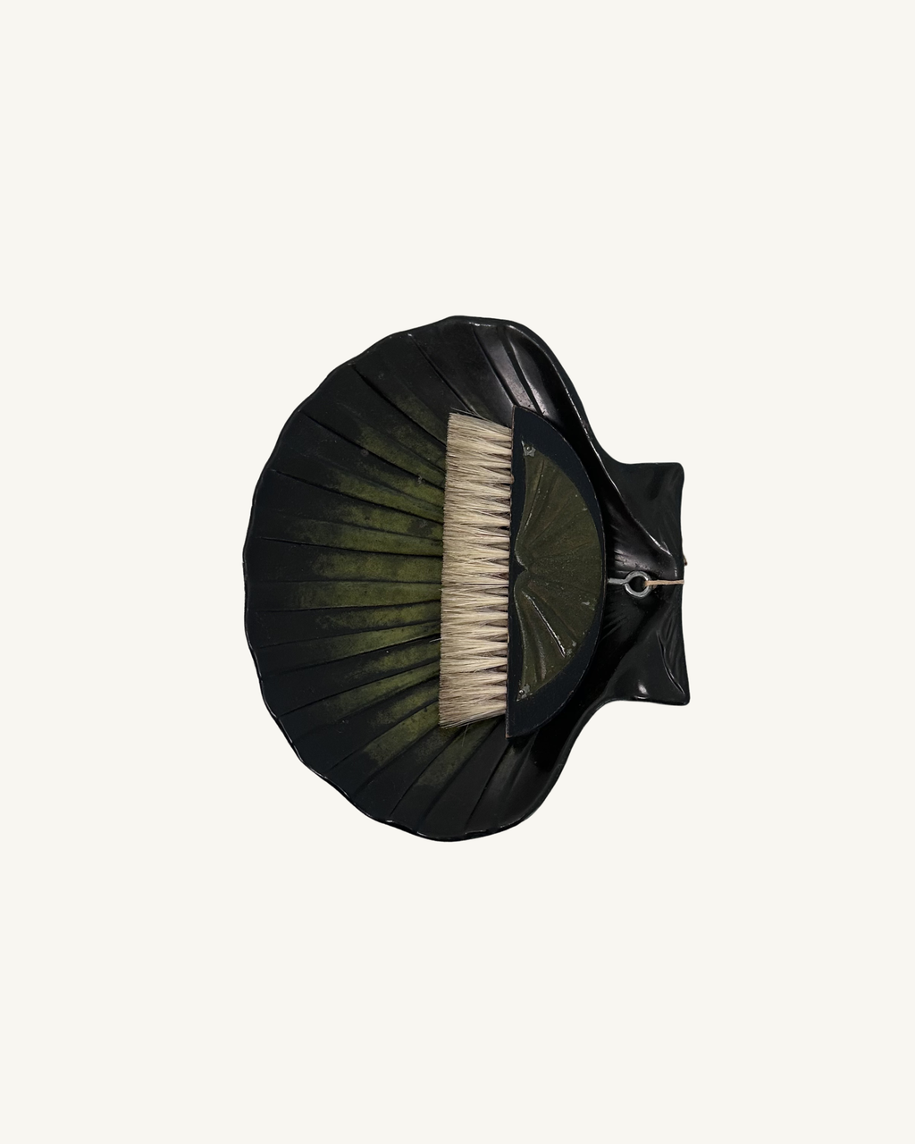 Shell-shaped Dustpan and Brush